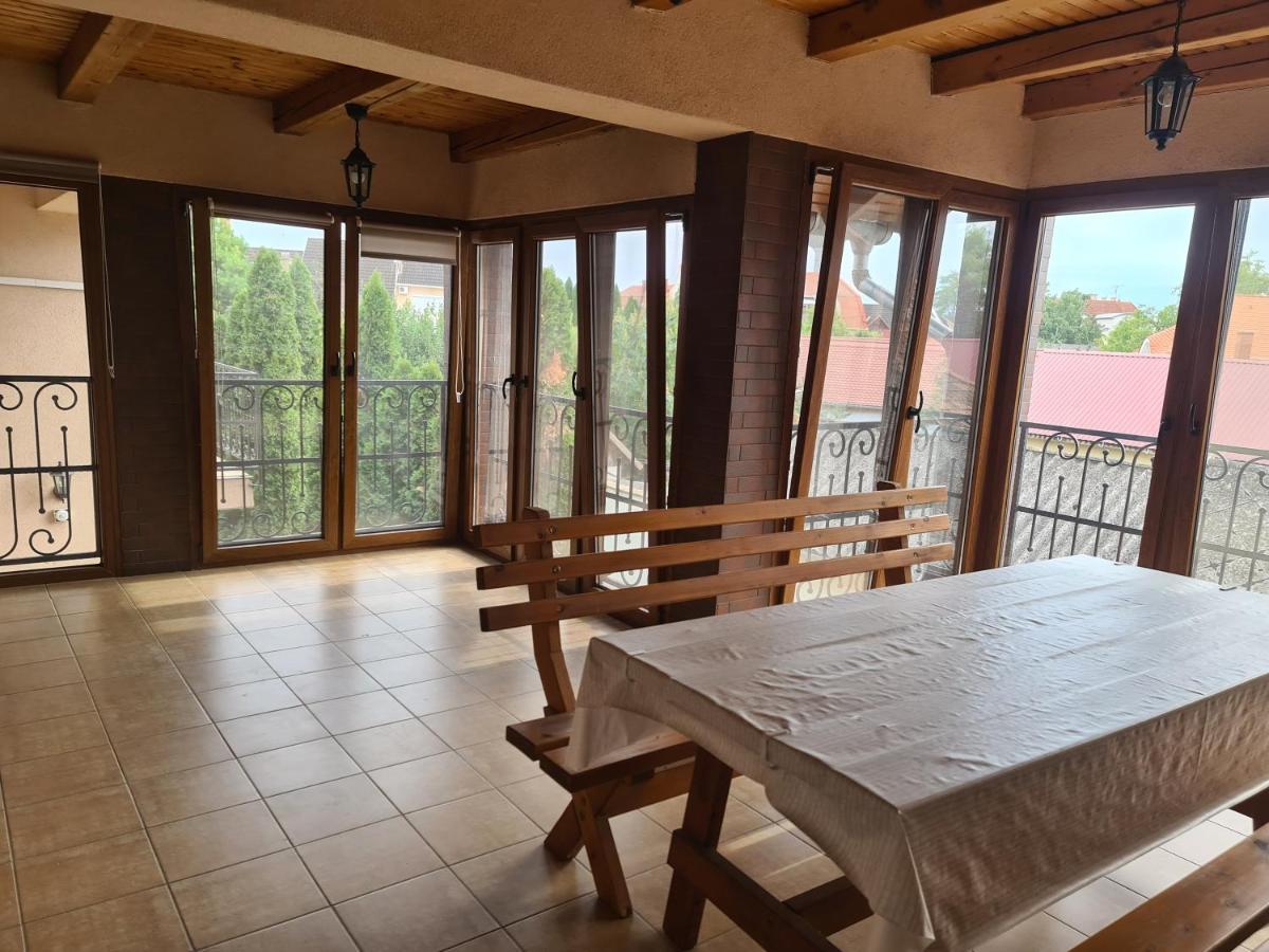Mediterran Apartman Es Vendeghaz Hajdúszoboszló Kültér fotó