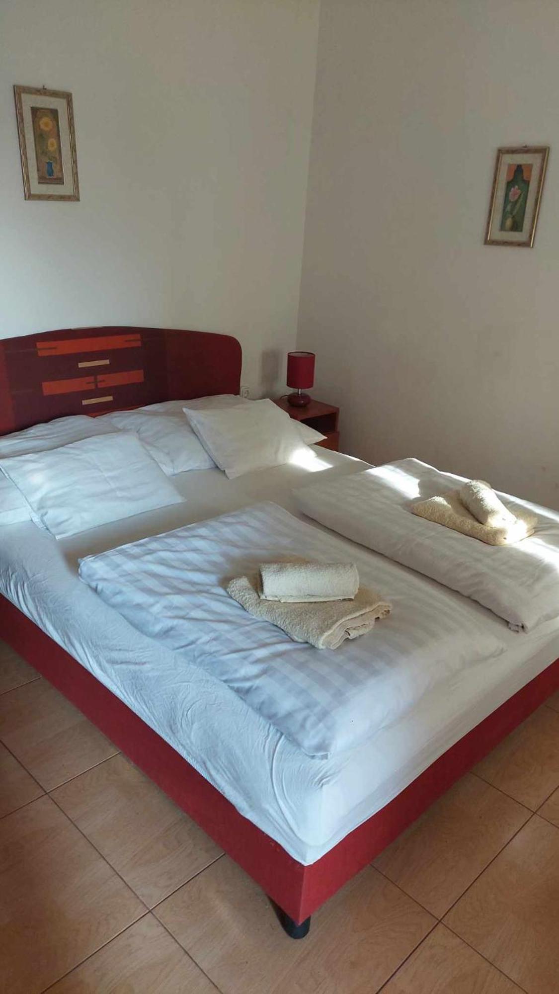 Mediterran Apartman Es Vendeghaz Hajdúszoboszló Kültér fotó